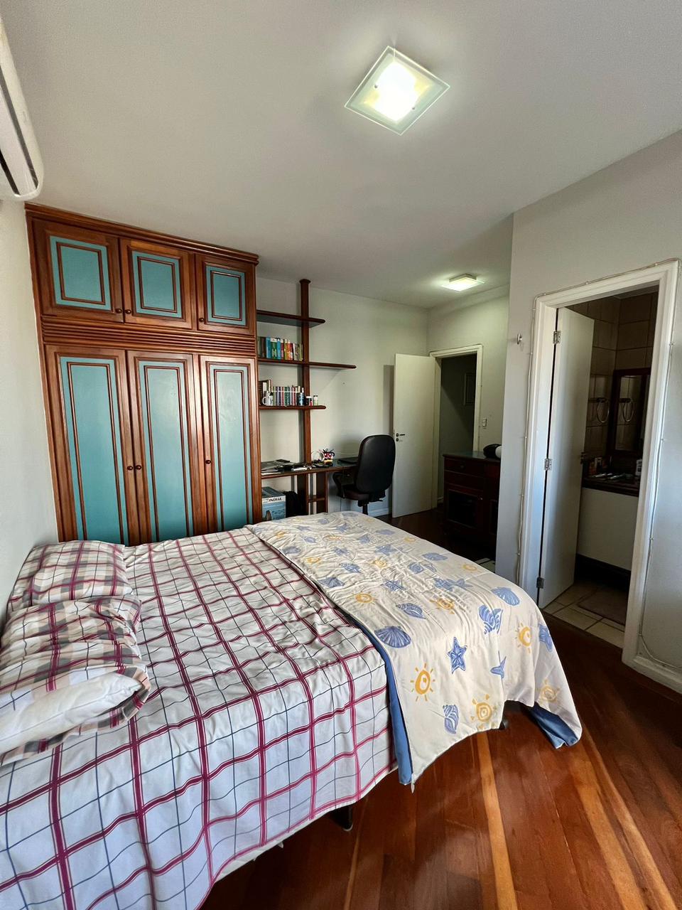 Imagem Apartamento com 4 Quartos à Venda, 185 m²em São Brás - Belém