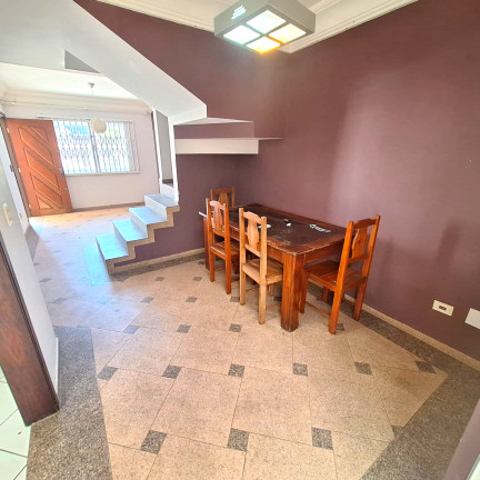 Foto do imóvel: Sobrado com 3 Quartos à Venda, 13.100 m² em Capão Raso - Curitiba