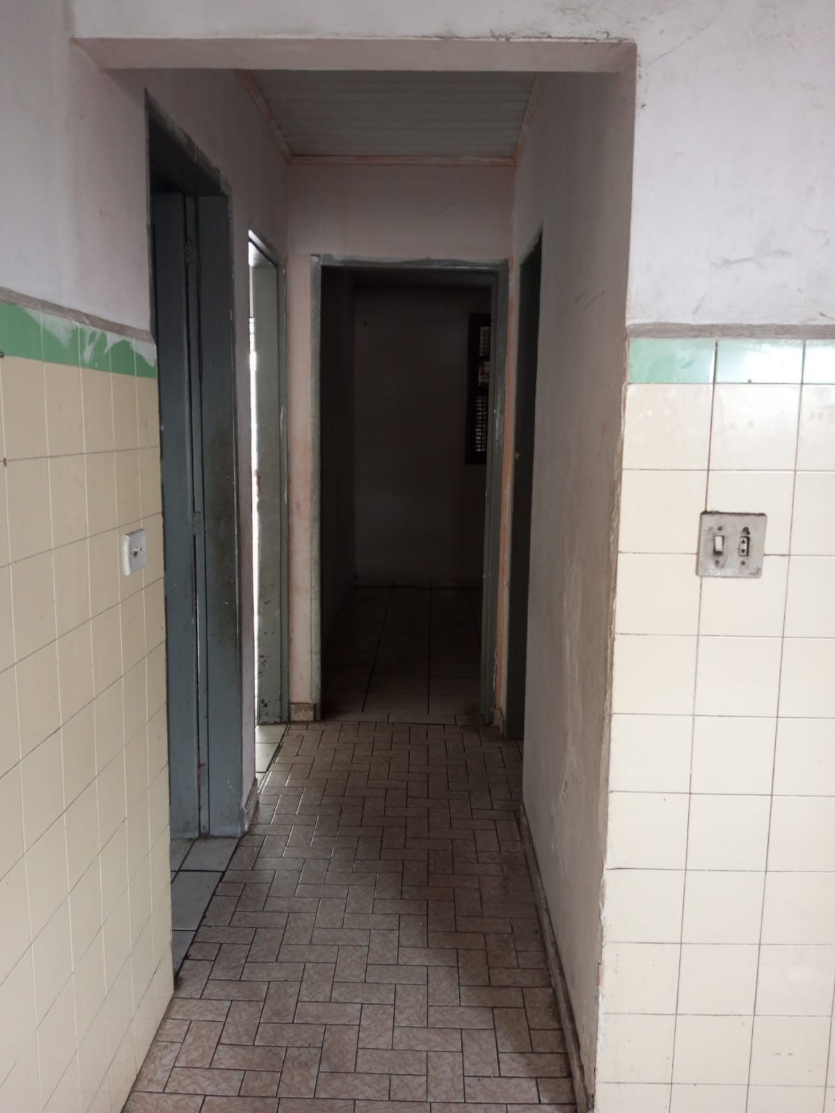 Imagem Casa com 2 Quartos para Alugar, 250 m² em Vila Serralheiro - São Paulo