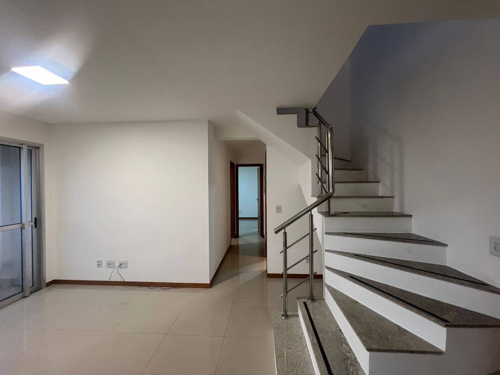 Imagem Cobertura com 3 Quartos à Venda ou Locação, 133 m²em Val-de-Cães - Belém