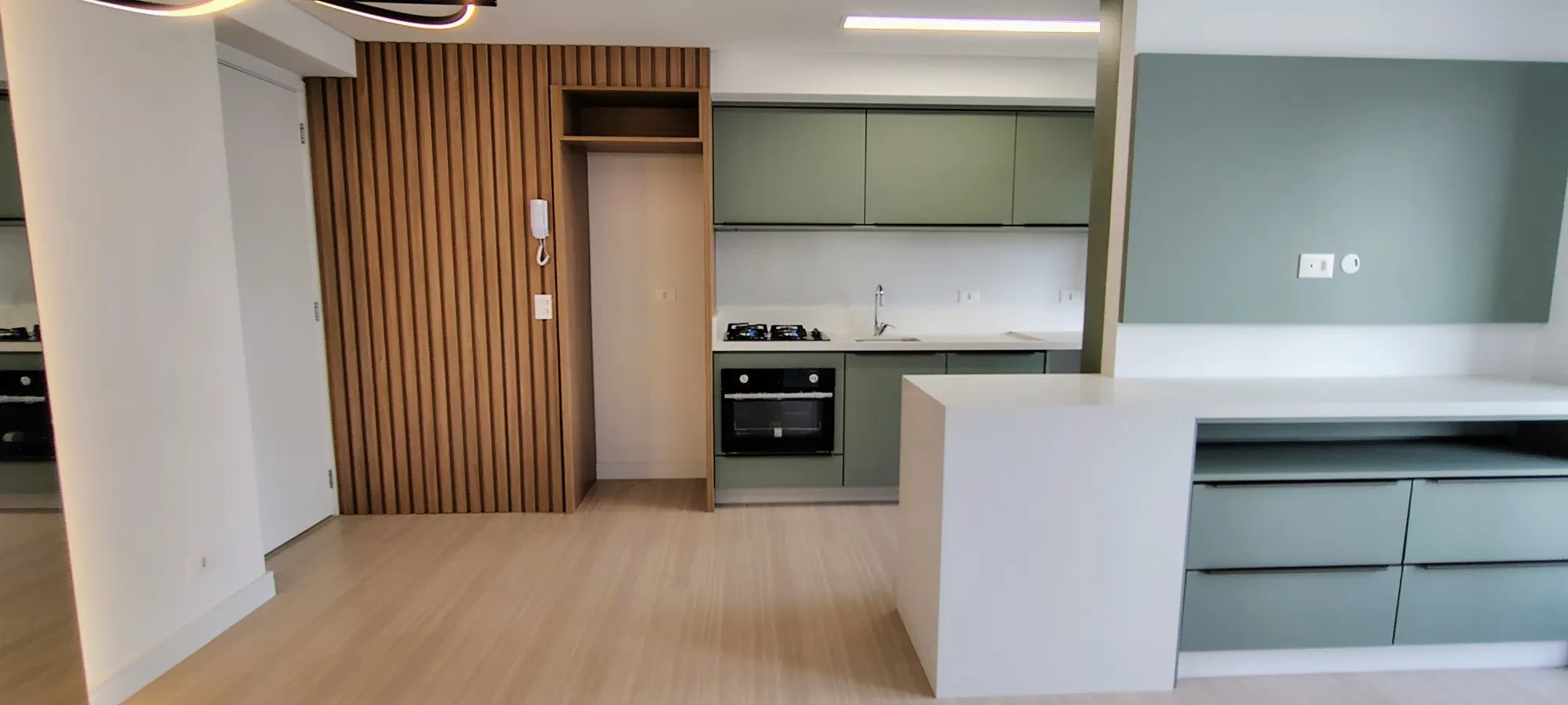 Imagem Apartamento com 2 Quartos à Venda ou Locação, 59 m² em Centro - Curitiba