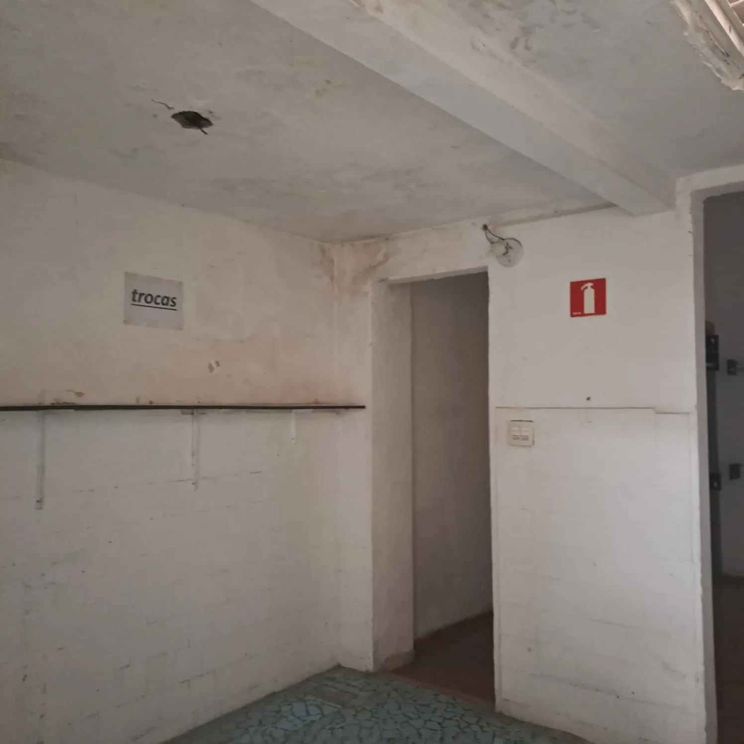 Foto do imóvel: Galpão para Alugar, 250 m² em Vila Mathias - Santos