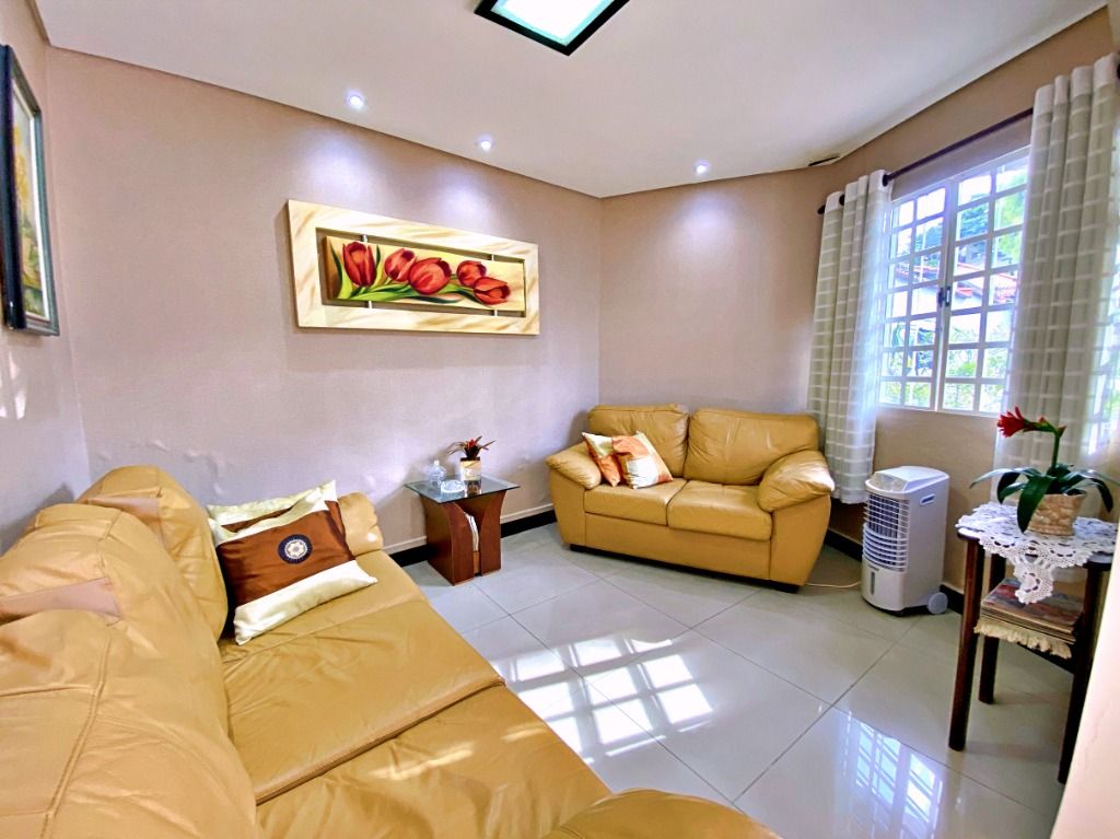 Foto do imóvel: Casa com 3 Quartos à Venda, 266 m² em Planalto - Belo Horizonte