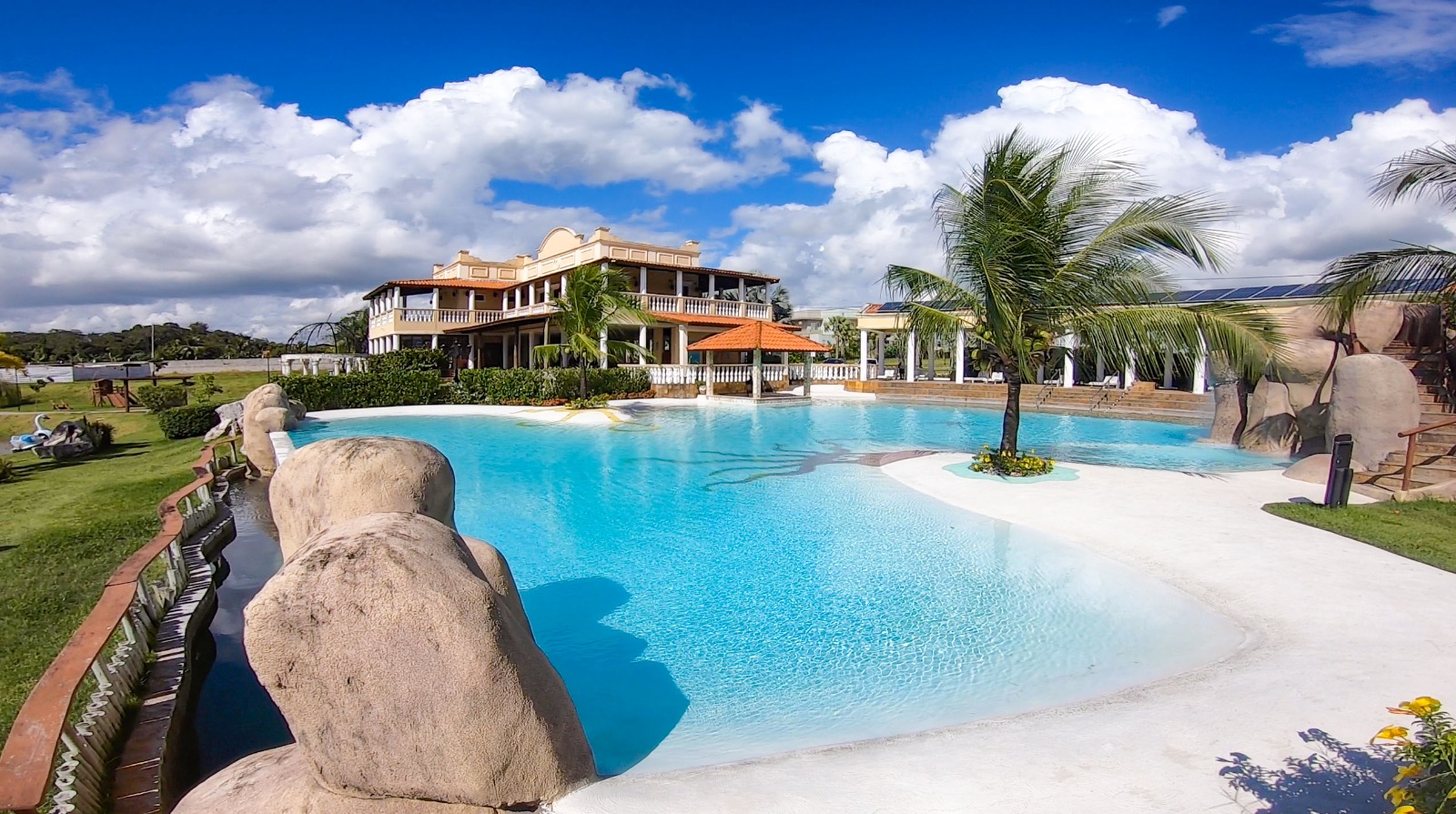 Terreno à Venda, 428 m²em Centro - Caucaia