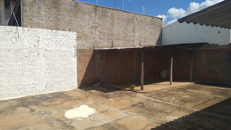 Imagem Casa com 2 Quartos à Venda,  em Amizade - Araçatuba