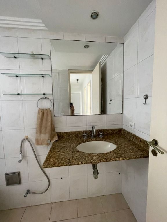 Imagem Apartamento com 2 Quartos à Venda, 142 m²em Icaraí - Niterói