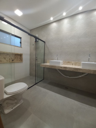 Imagem Casa com 3 Quartos à Venda, 250 m² em Centro - Barreiras