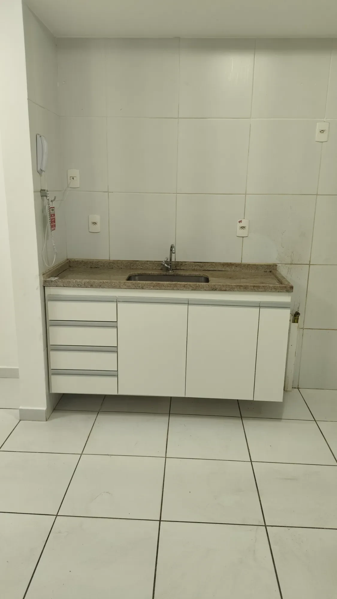 Imagem Apartamento com 3 Quartos para Alugar, 74 metros em Calhau - São Luís