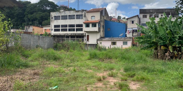 Imagem Casa de Vila com 14 Quartos à Venda, 1.400 m² em Centro - Santa Isabel