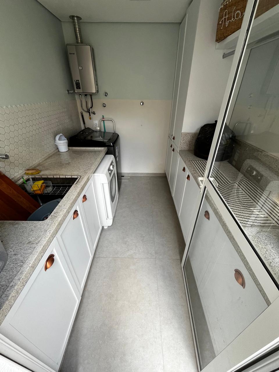 Imagem Casa com 3 Quartos à Venda, 265 m²em Abranches - Curitiba
