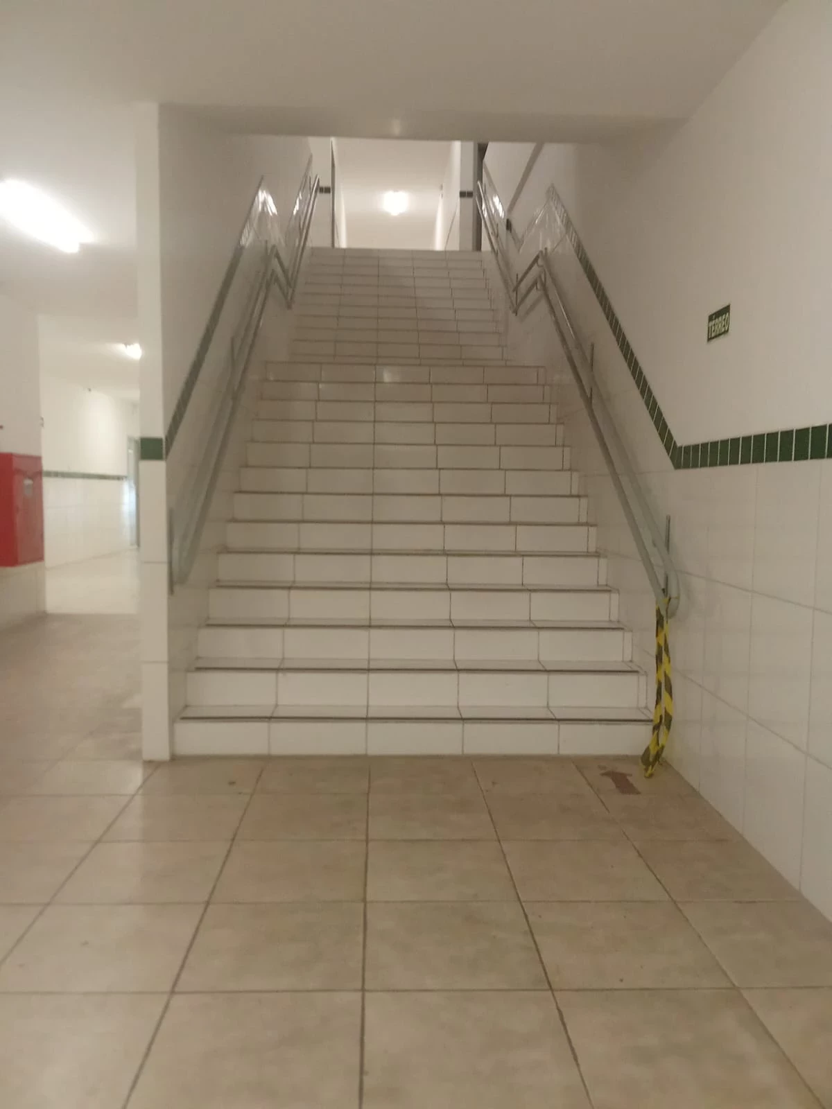 Imagem Imóvel Comercial para Alugar, 2.400 m² em Centro - Canoas