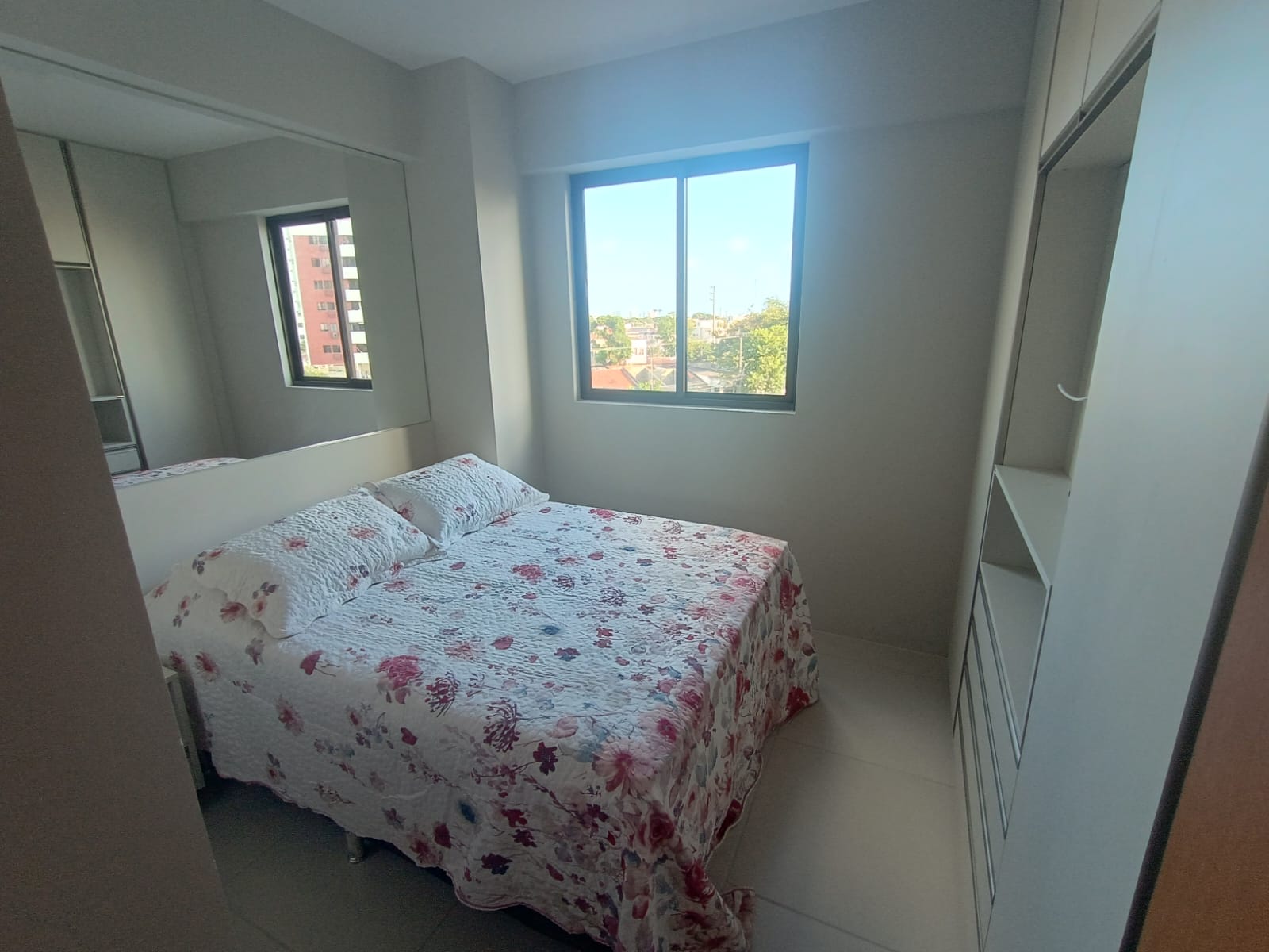 Imagem Apartamento com 3 Quartos à Venda, 71 m² em Cordeiro - Recife