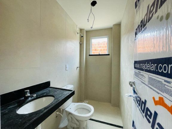 Imagem Casa com 3 Quartos à Venda, 106 m² em Centro - Eusébio