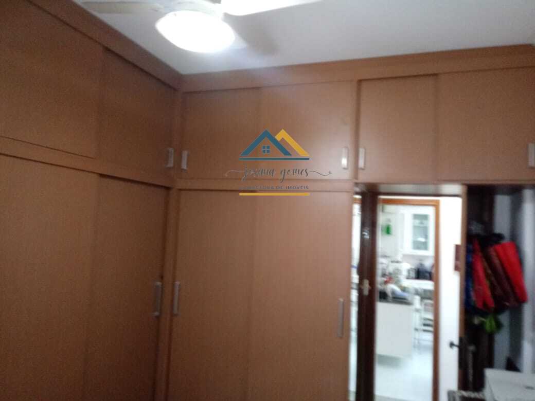 Imagem Apartamento com 3 Quartos à Venda, 159 m²em Gonzaga - Santos