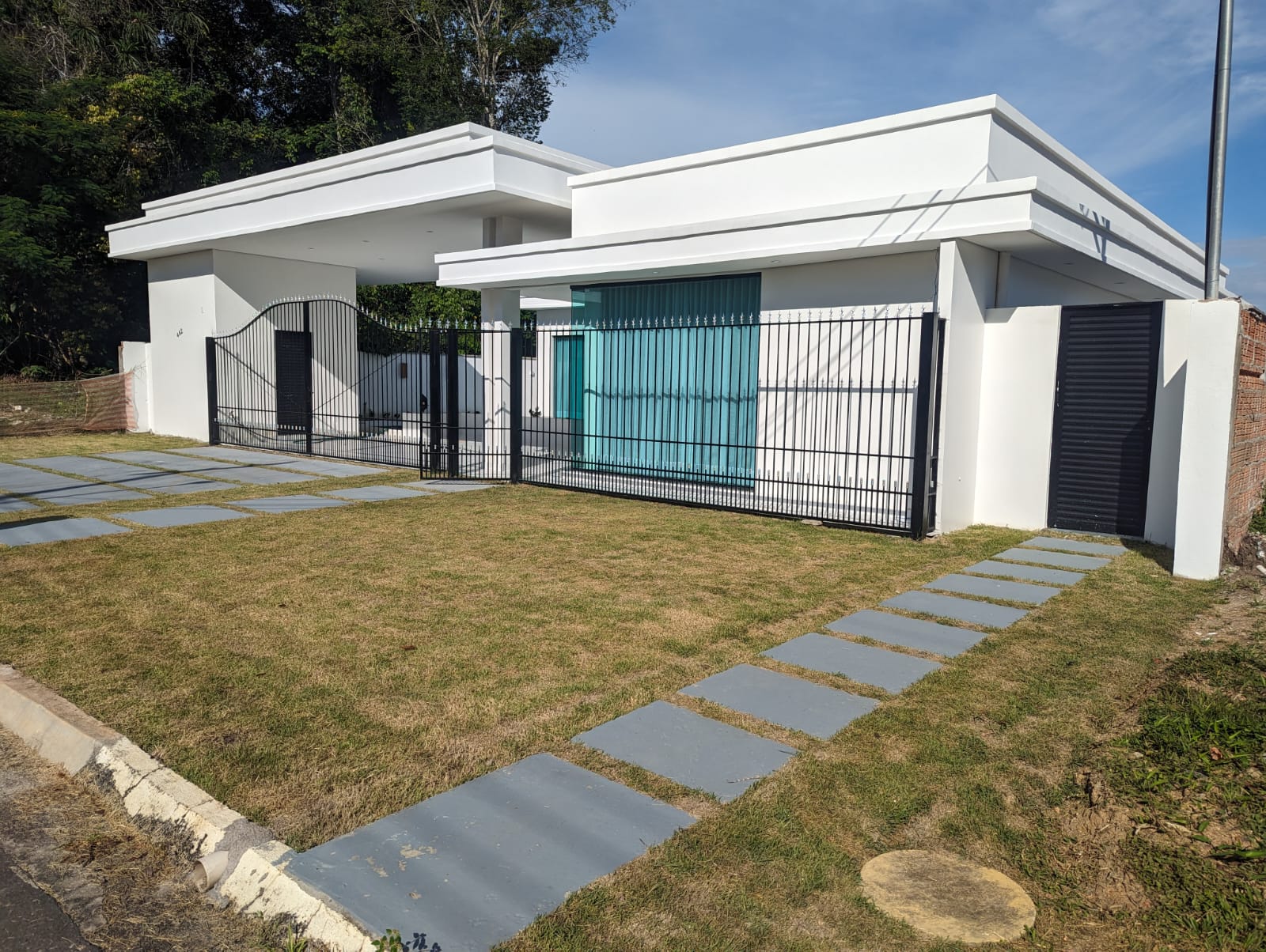Imagem Casa de Condomínio com 3 Quartos à Venda, 290 m²em Ponta Negra - Manaus