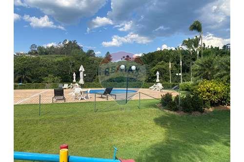 Imagem Casa de Condomínio com 3 Quartos à Venda, 293 m²em CENTRO - Jambeiro