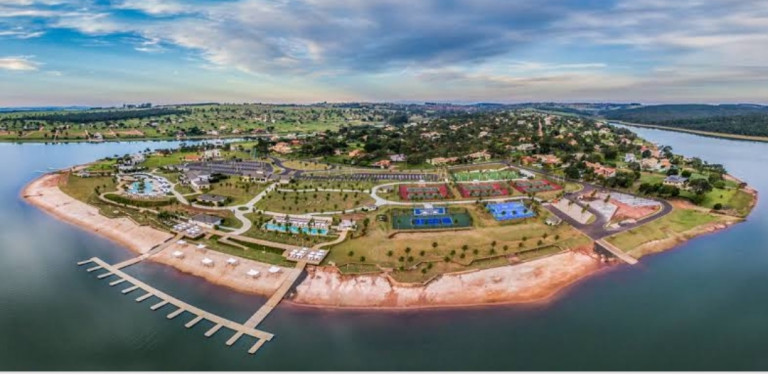 Terreno em Condomínio à Venda, 1.700 m² em Riviera De Santa Cristina Iii - Itaí