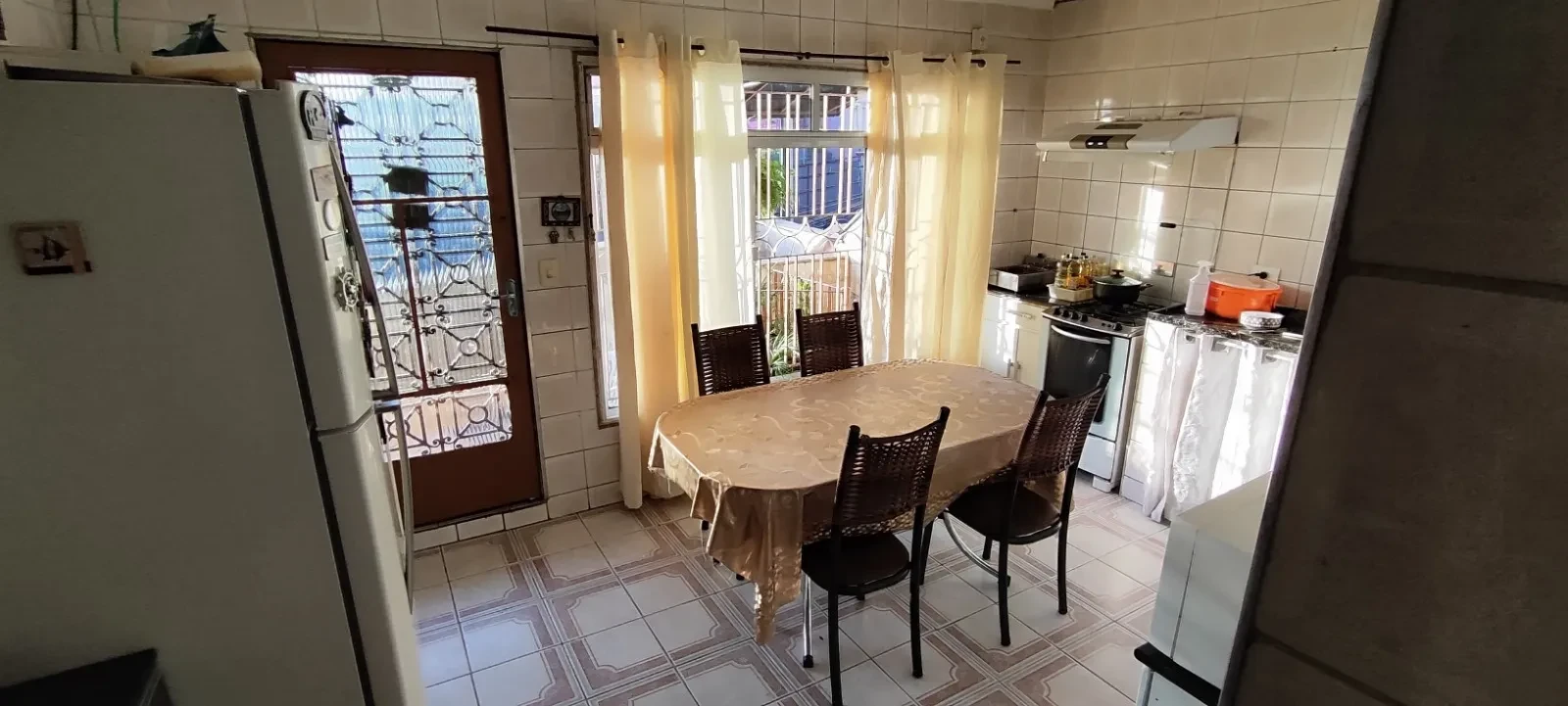 Imagem Sobrado com 4 Quartos à Venda, 140 m² em Parque Maria Luiza - São Paulo