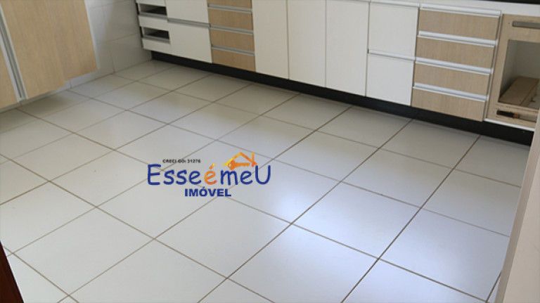 Imagem Casa de Condomínio com 3 Quartos à Venda, 191 m² em Jardins Madri - Goiânia