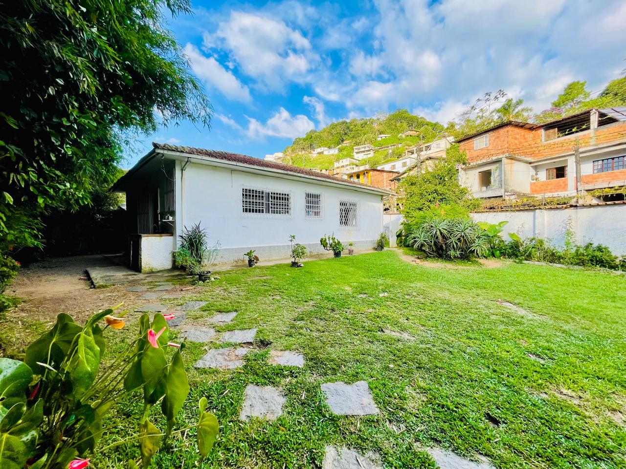 Foto do imóvel: Casa com 3 Quartos à Venda, 98 m² em Alto - Teresópolis
