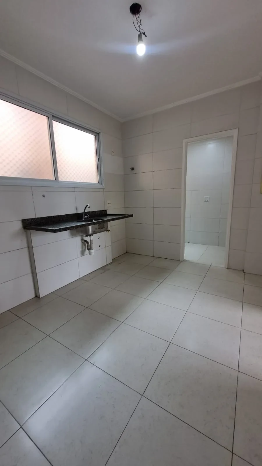 Imagem Casa de Condomínio com 2 Quartos à Venda, 106 m² em Marapé - Santos