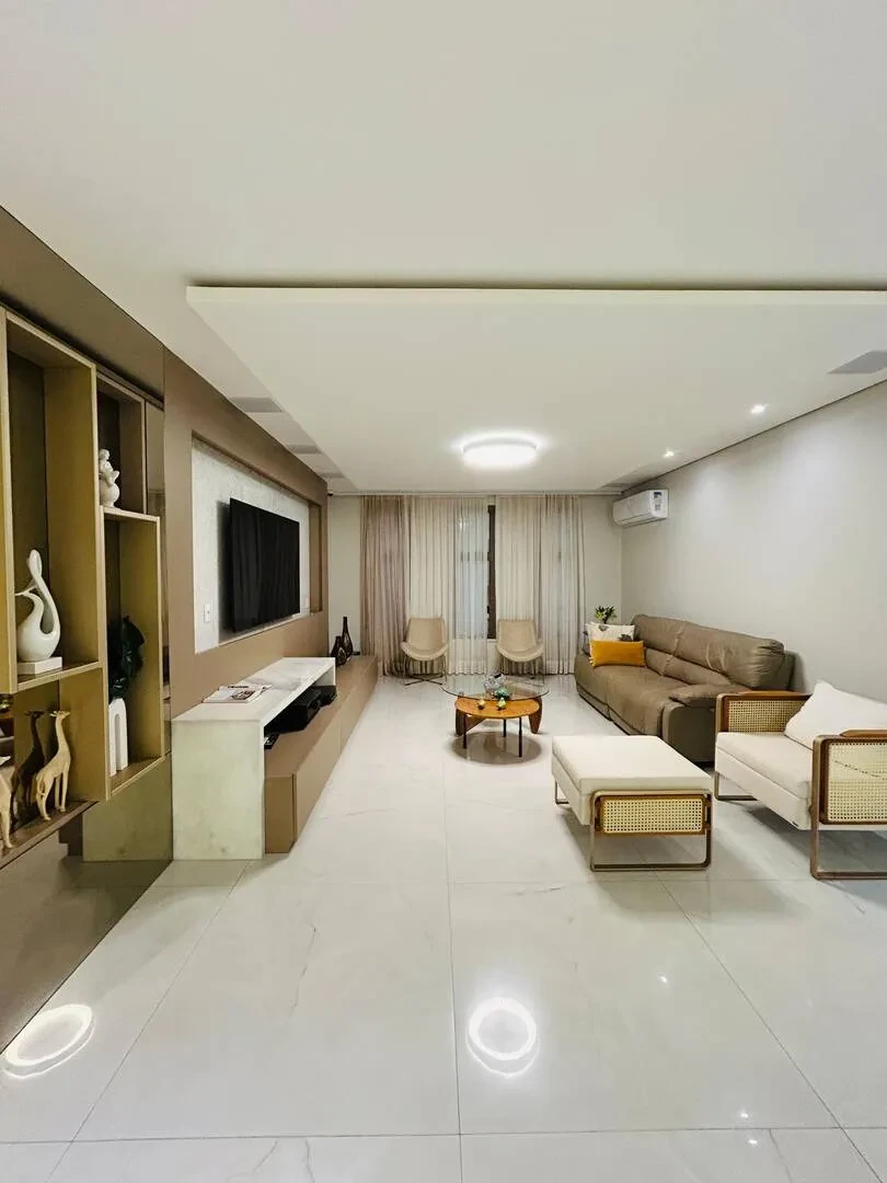 Imagem Casa de Condomínio com 4 Quartos à Venda, 326 m² em Cidade Alpha - Eusébio