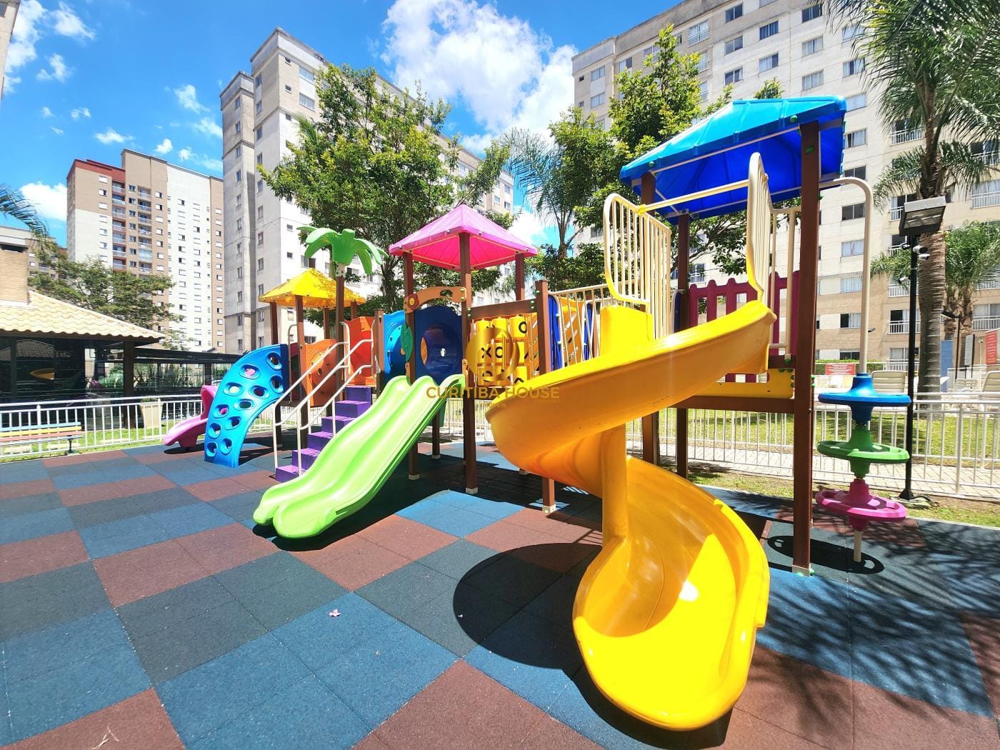 Imagem Apartamento com 2 Quartos à Venda, 44 m² em Pinheirinho - Curitiba