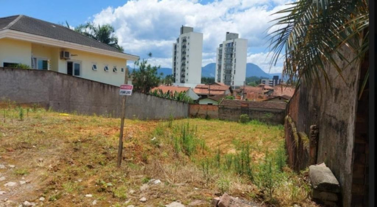 Terreno à Venda, 562 m² em Costa e Silva - Joinville