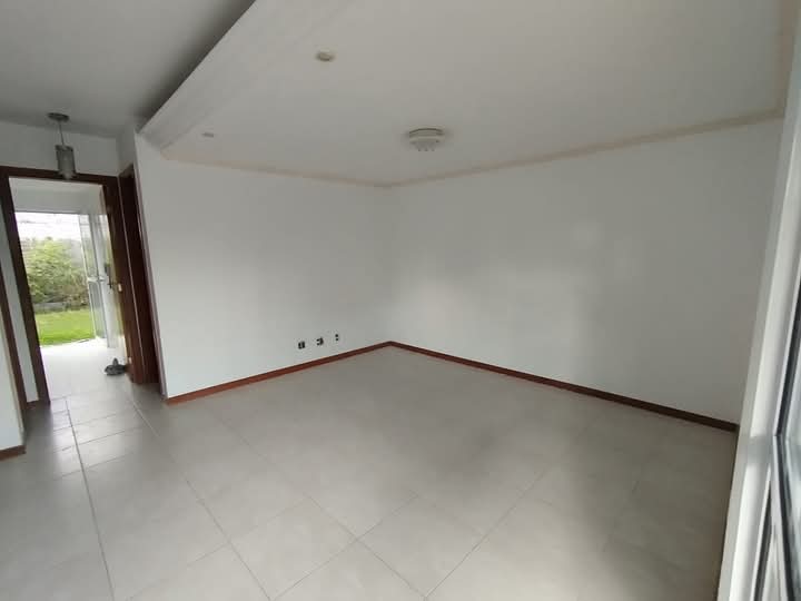 Imagem Casa de Condomínio com 3 Quartos para Alugar, 200 m²em Vila de Abrantes (Abrantes) - Camaçari