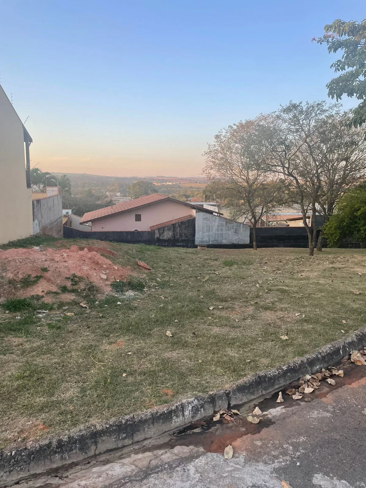 Imagem Terreno em Condomínio à Venda, 266 m² em Loteamento Santo Antonio - Jaguariúna