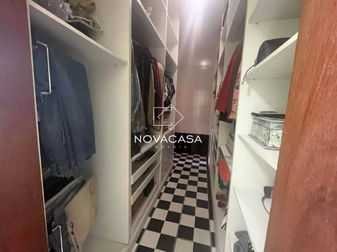 Foto do imóvel: Casa com 4 Quartos à Venda, 380 m² em Santa Mônica - Belo Horizonte