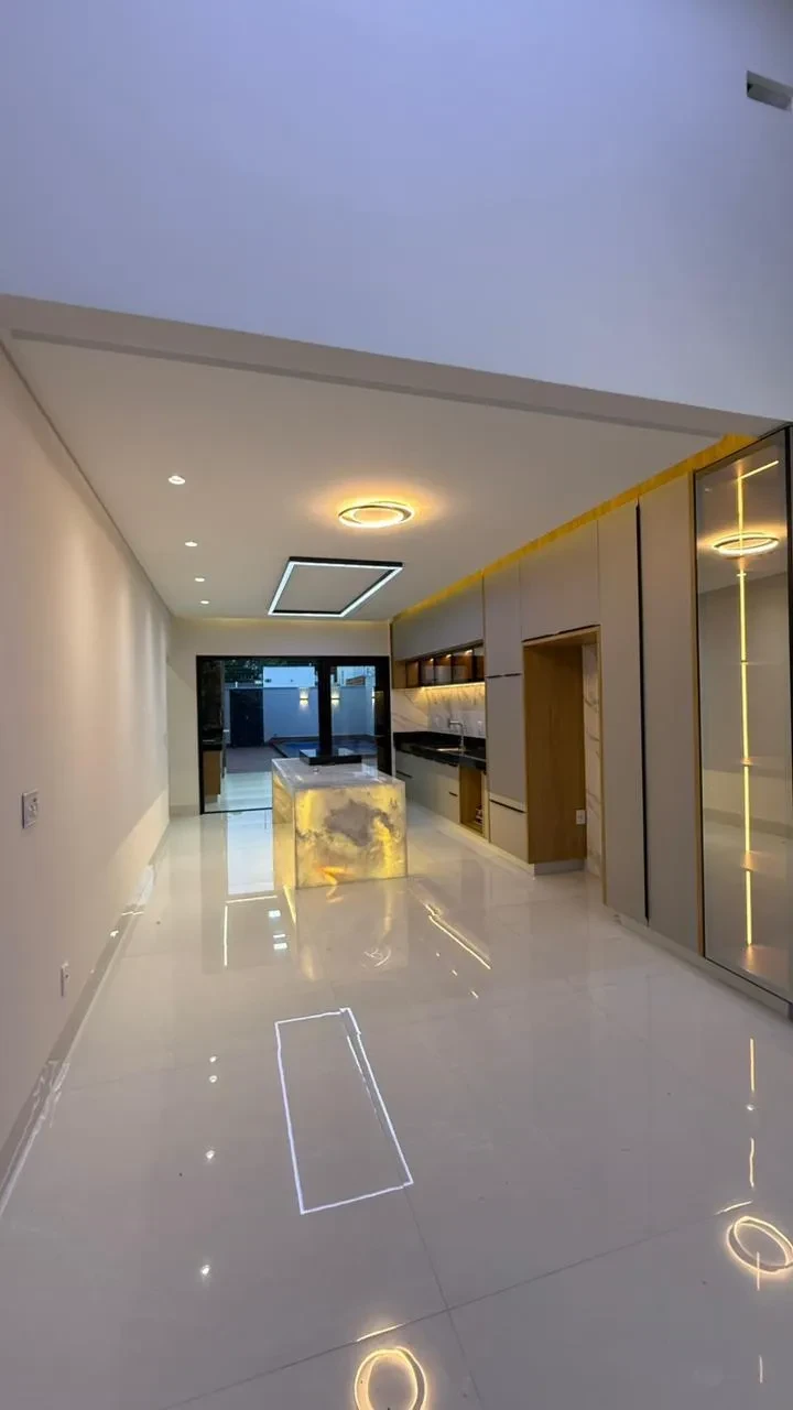 Imagem Casa com 4 Quartos à Venda, 223 metro em Moinho dos Ventos - Goiânia