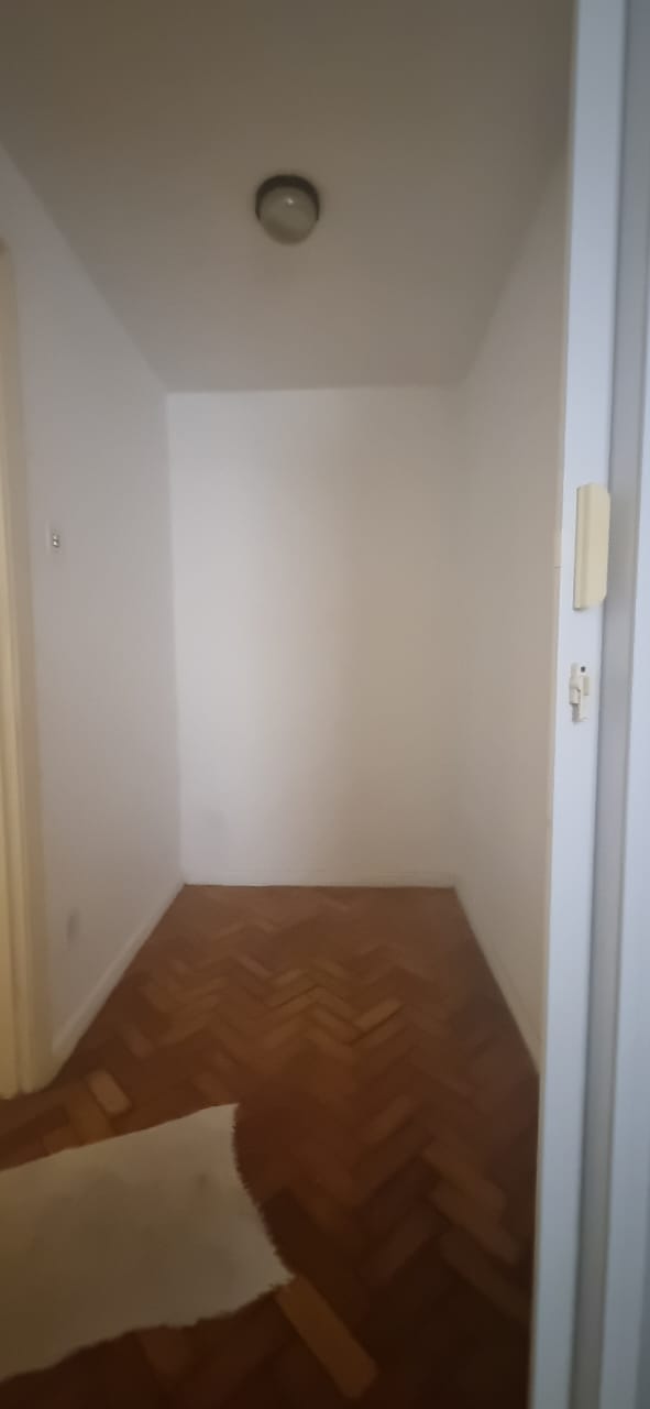 Kitnet à Venda, 32 m²em Copacabana - Rio de Janeiro