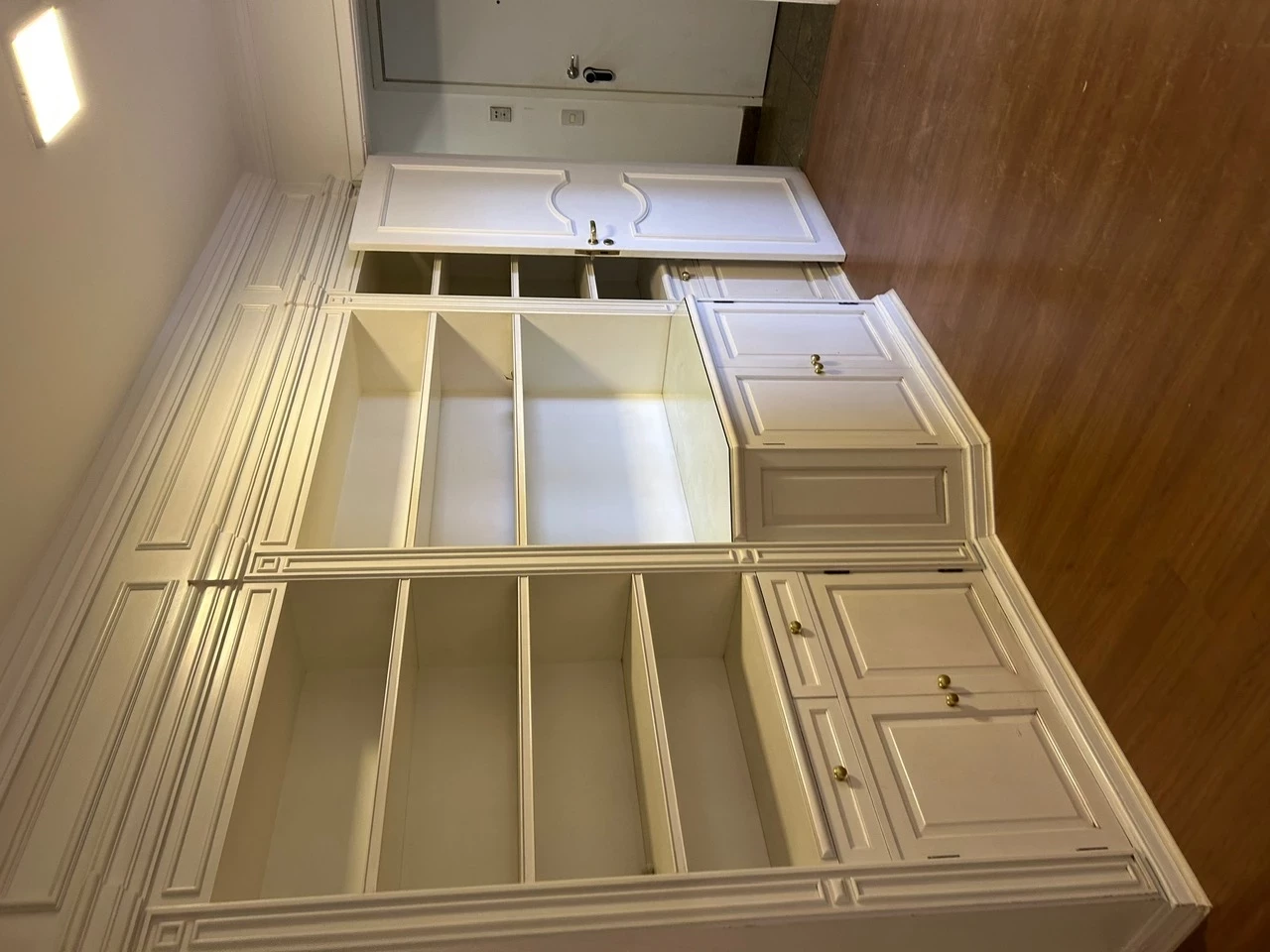 Imagem Edifício Residencial com 4 Quartos para Alugar, 247 m² em Jardim Luzitânia - São Paulo