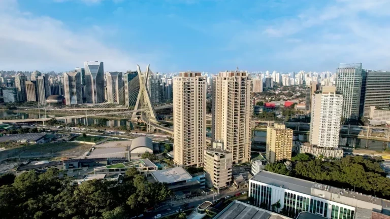 Imagem Apartamento com 4 Quartos à Venda, 233 m² em Real Parque - São Paulo