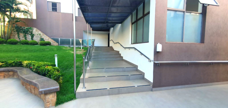 Imagem Apartamento com 2 Quartos à Venda ou Locação, 78 m²em Centro - Londrina