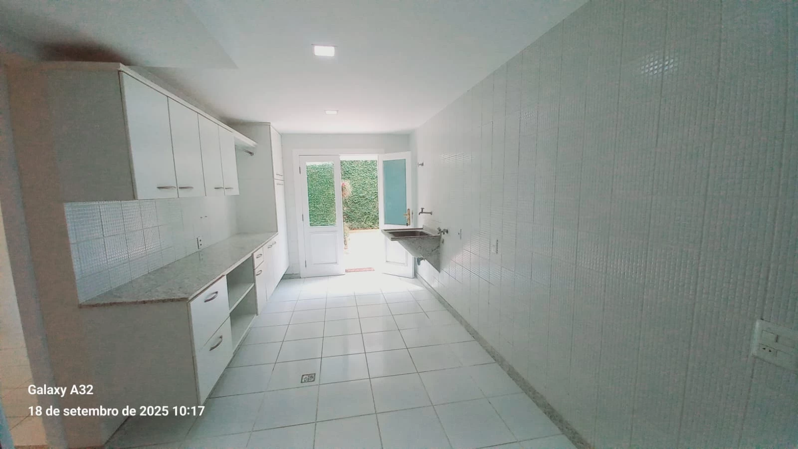 Imagem Casa de Condomínio com 5 Quartos à Venda, 600 m² em Itaipu - Niterói