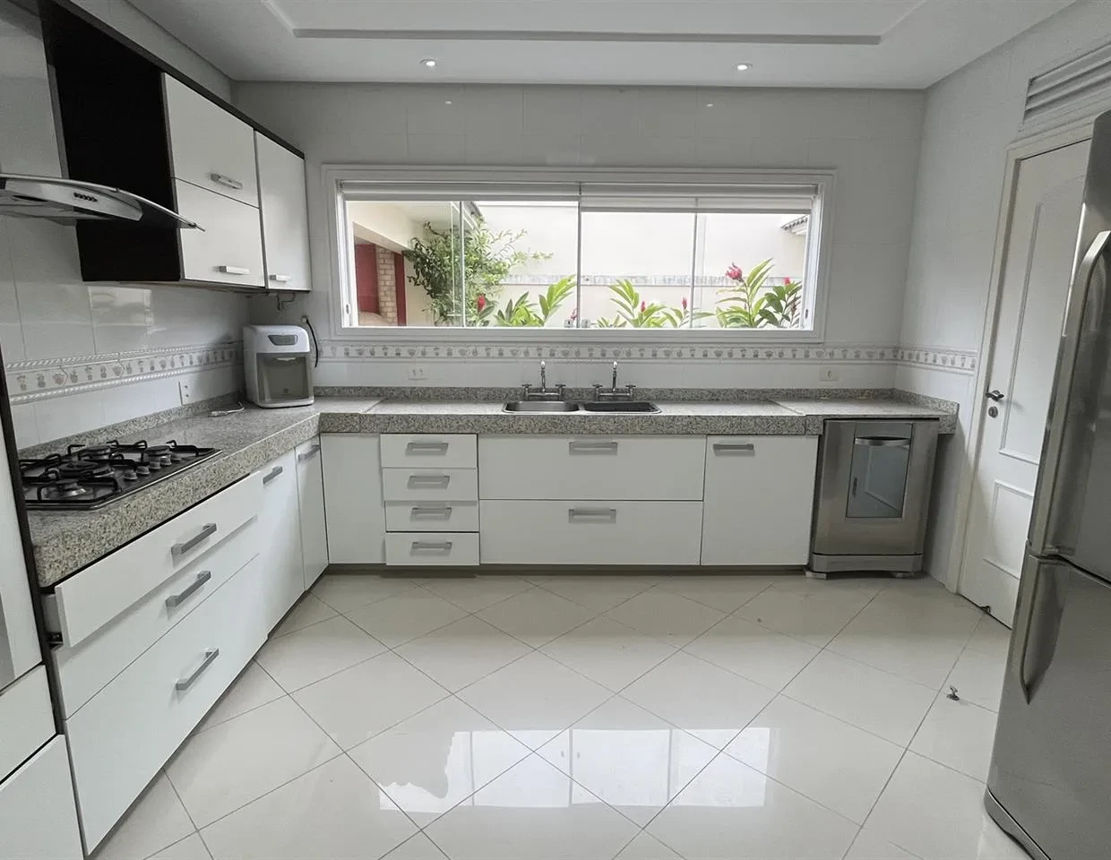 Imagem Casa de Condomínio com 5 Quartos à Venda ou Locação, 830 m² em Barra da Tijuca - Rio de Janeiro