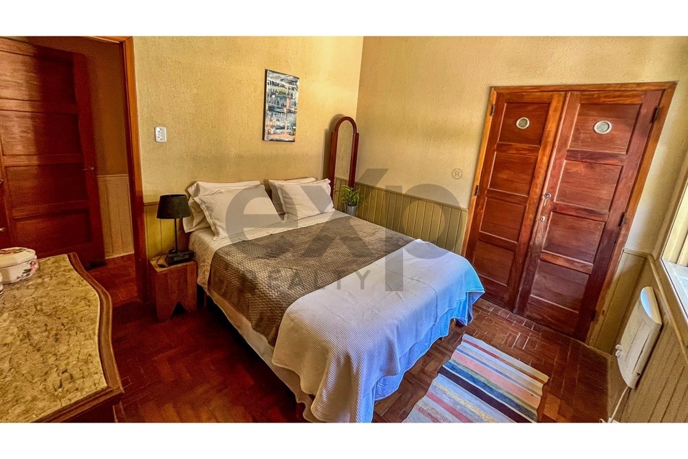 Imagem Casa com 4 Quartos à Venda, 449 m² em Nogueira - Petrópolis