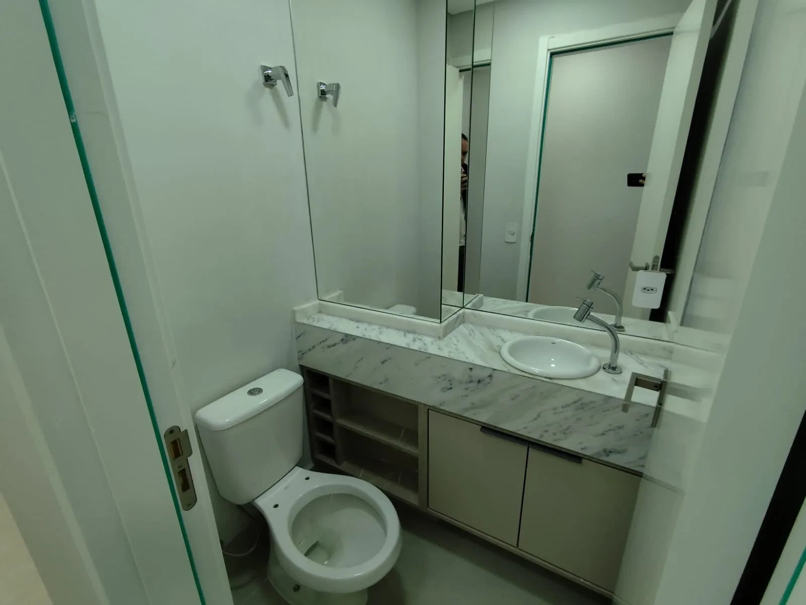 Imagem Apartamento com 2 Quartos à Venda, 82 m² em Aparecida - Santos