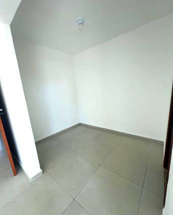 Imagem Casa de Condomínio com 3 Quartos à Venda ou Locação, 175 m²em Buraquinho - Lauro de Freitas