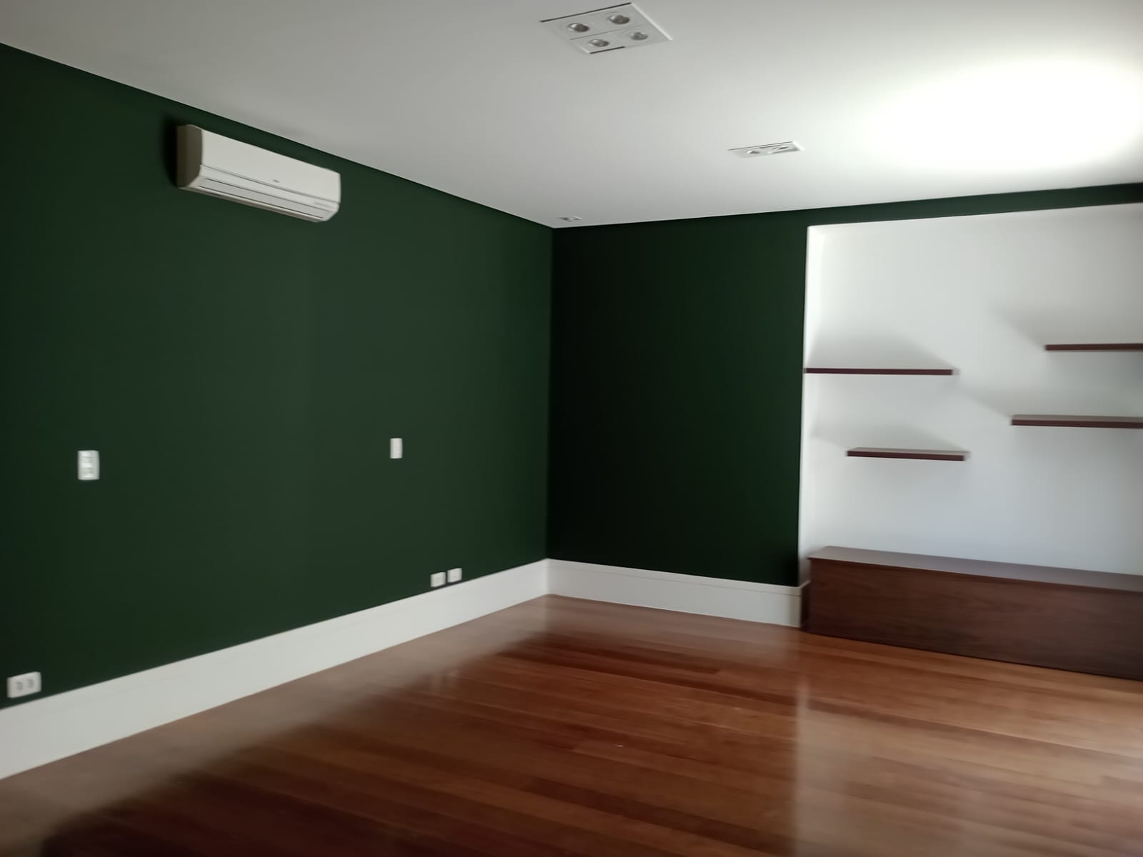 Imagem Casa de Condomínio com 4 Quartos à Venda, 380 m²em Alphaville - Santana de Parnaíba