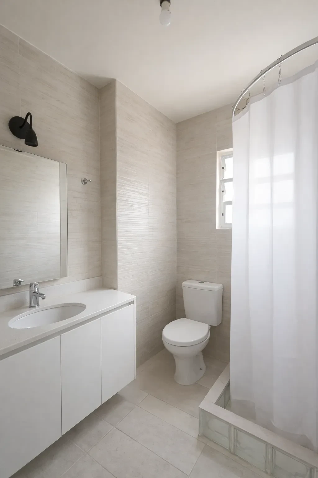 Imagem Apartamento com 2 Quartos à Venda, 57 m² em Coqueiros - Florianópolis
