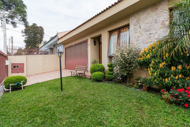 Imagem Casa com 3 Quartos à Venda, 182 m² em Bacacheri - Curitiba