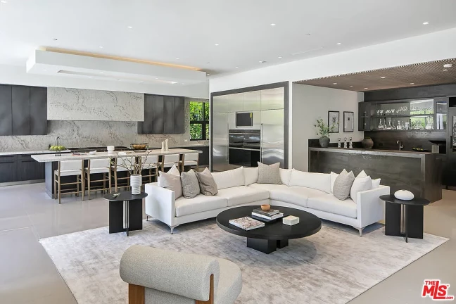 Foto do imóvel: Casa de Condomínio com 7 Quartos à Venda, 982 m²em Alphaville Residencial Um - Barueri