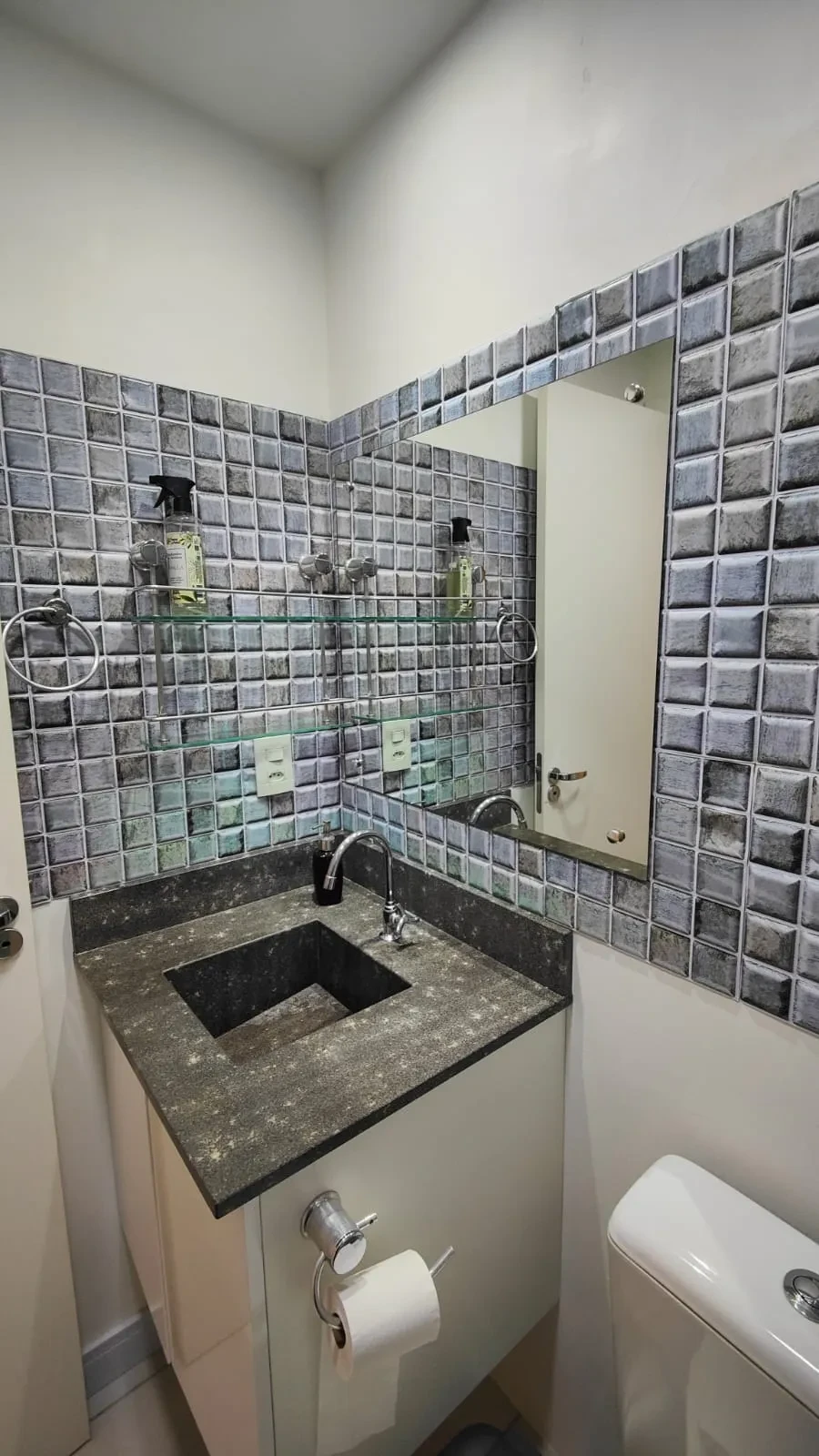 Imagem Apartamento com 1 Quarto à Venda, 42 metros em Torres - Torres