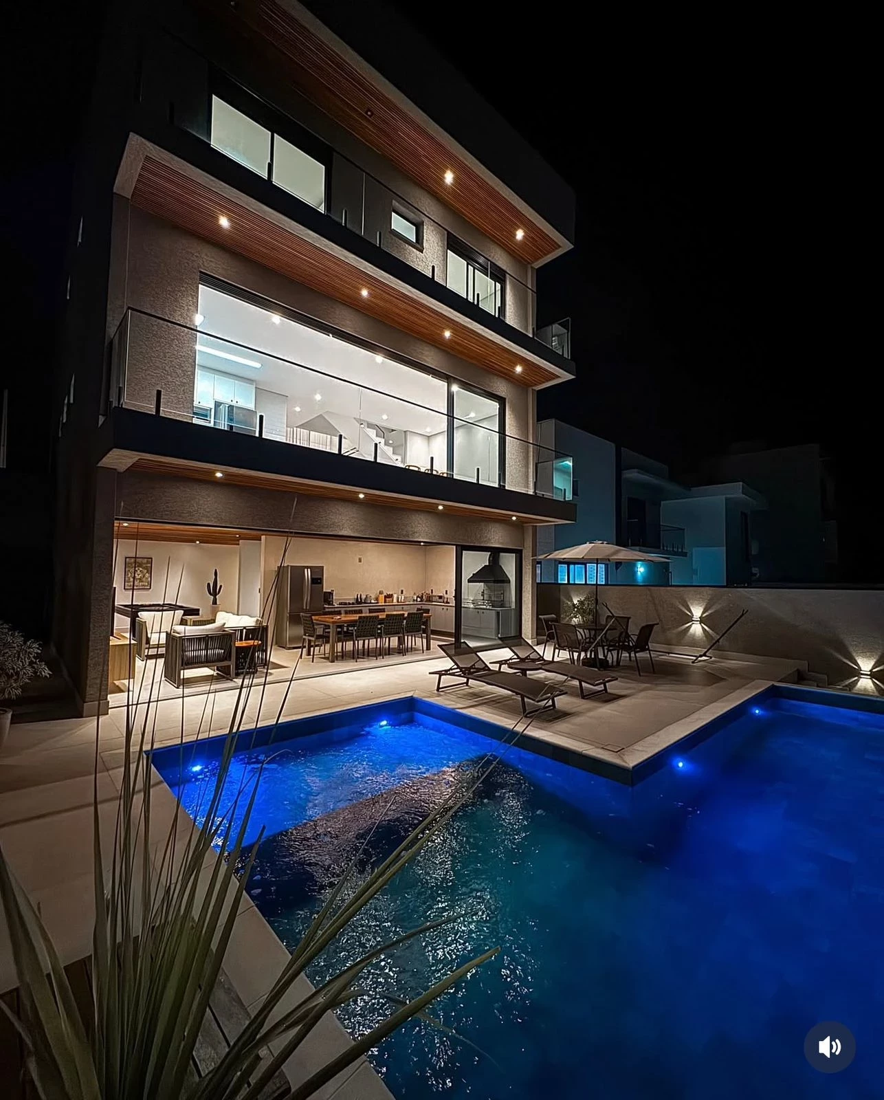 Imagem Sobrado com 4 Quartos à Venda, 330 m² em Rio abaixo - Atibaia