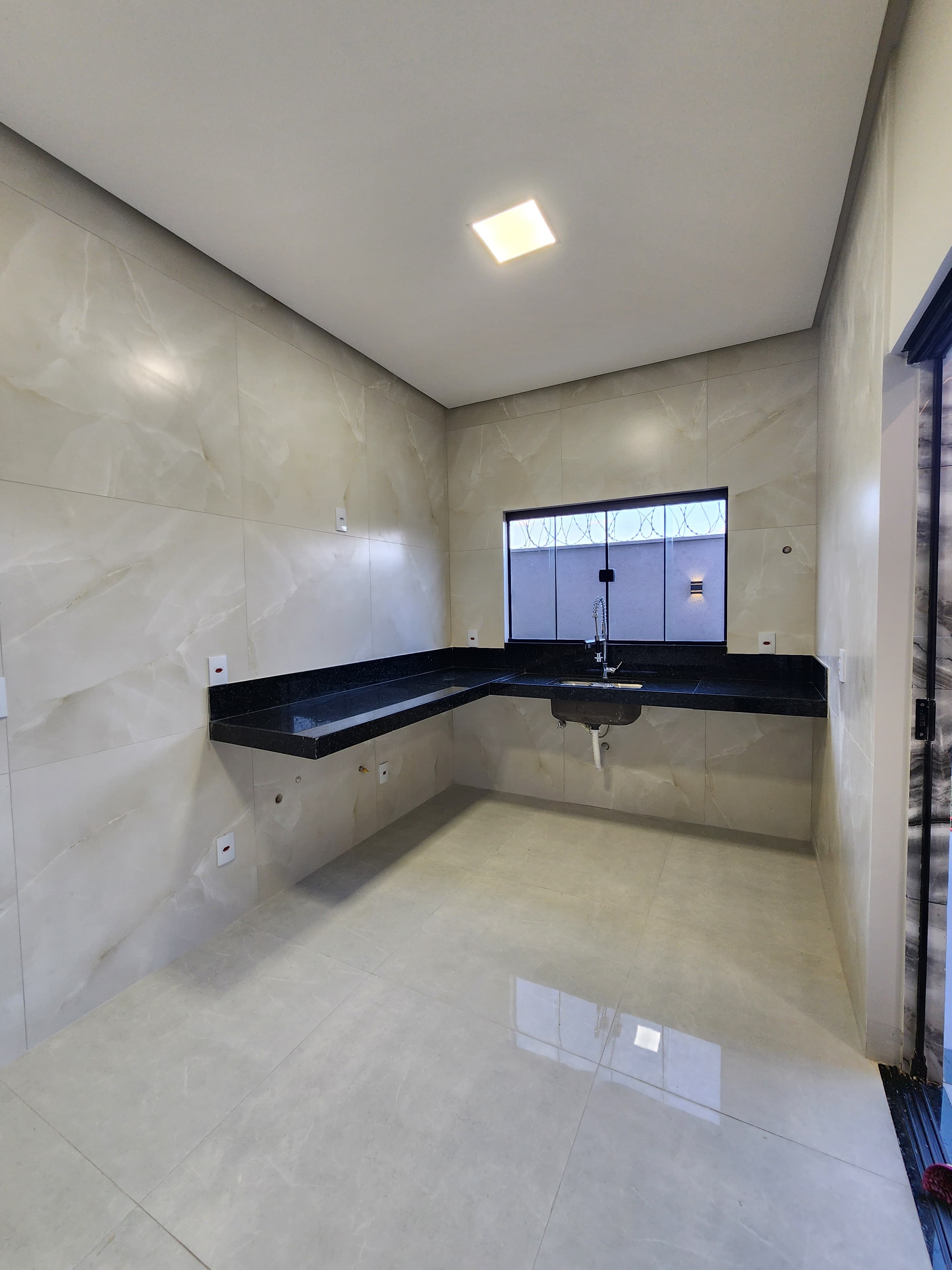 Imagem Casa com 3 Quartos à Venda, 121 m² em Jardim Buriti Sereno - Aparecida de Goiânia