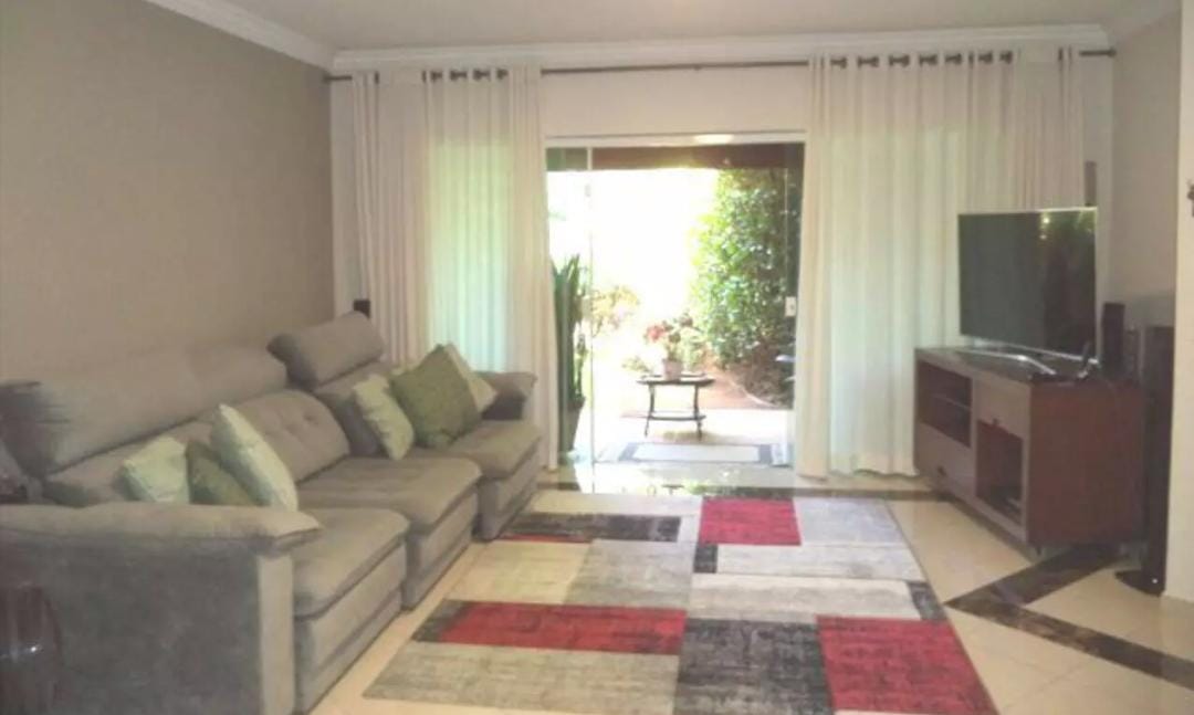 Foto do imóvel: Casa com 4 Quartos à Venda, 330 m² em Vila Petrópolis - Atibaia