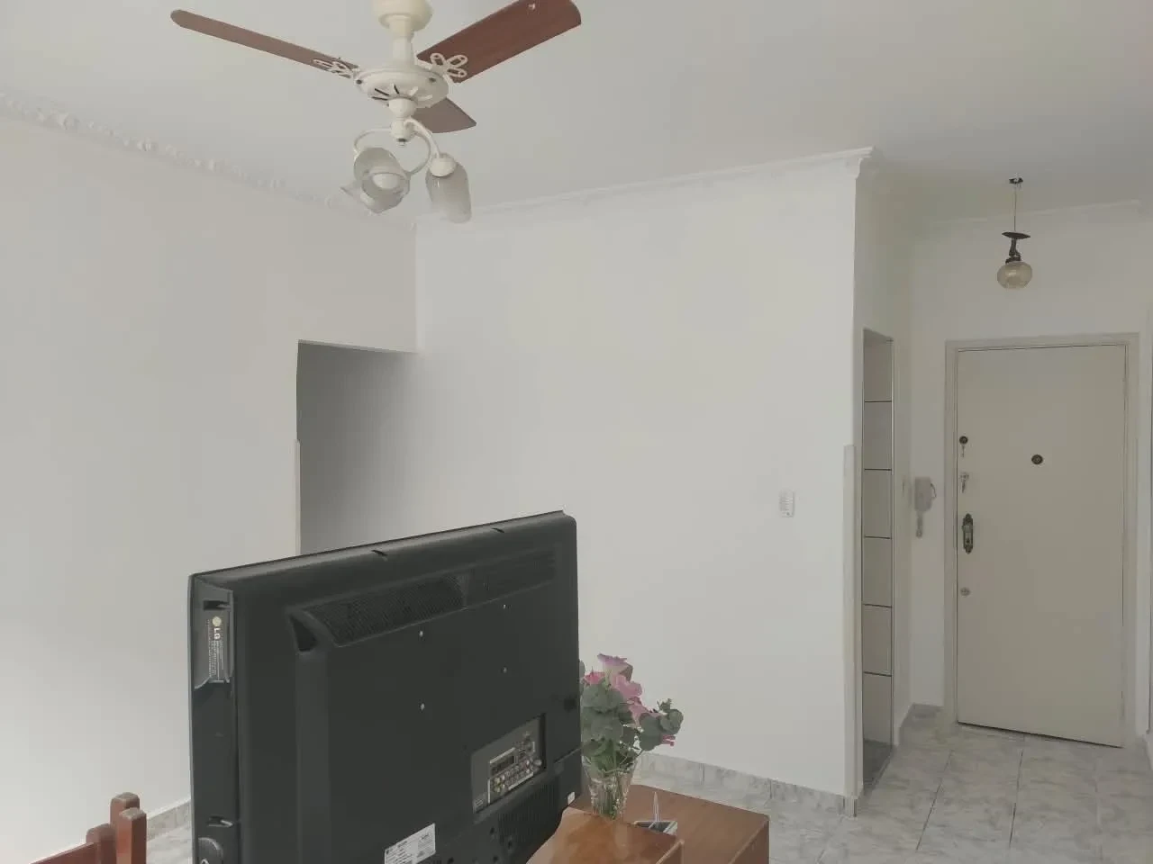 Imagem Apartamento com 2 Quartos à Venda, 60 m² em Encruzilhada - Santos